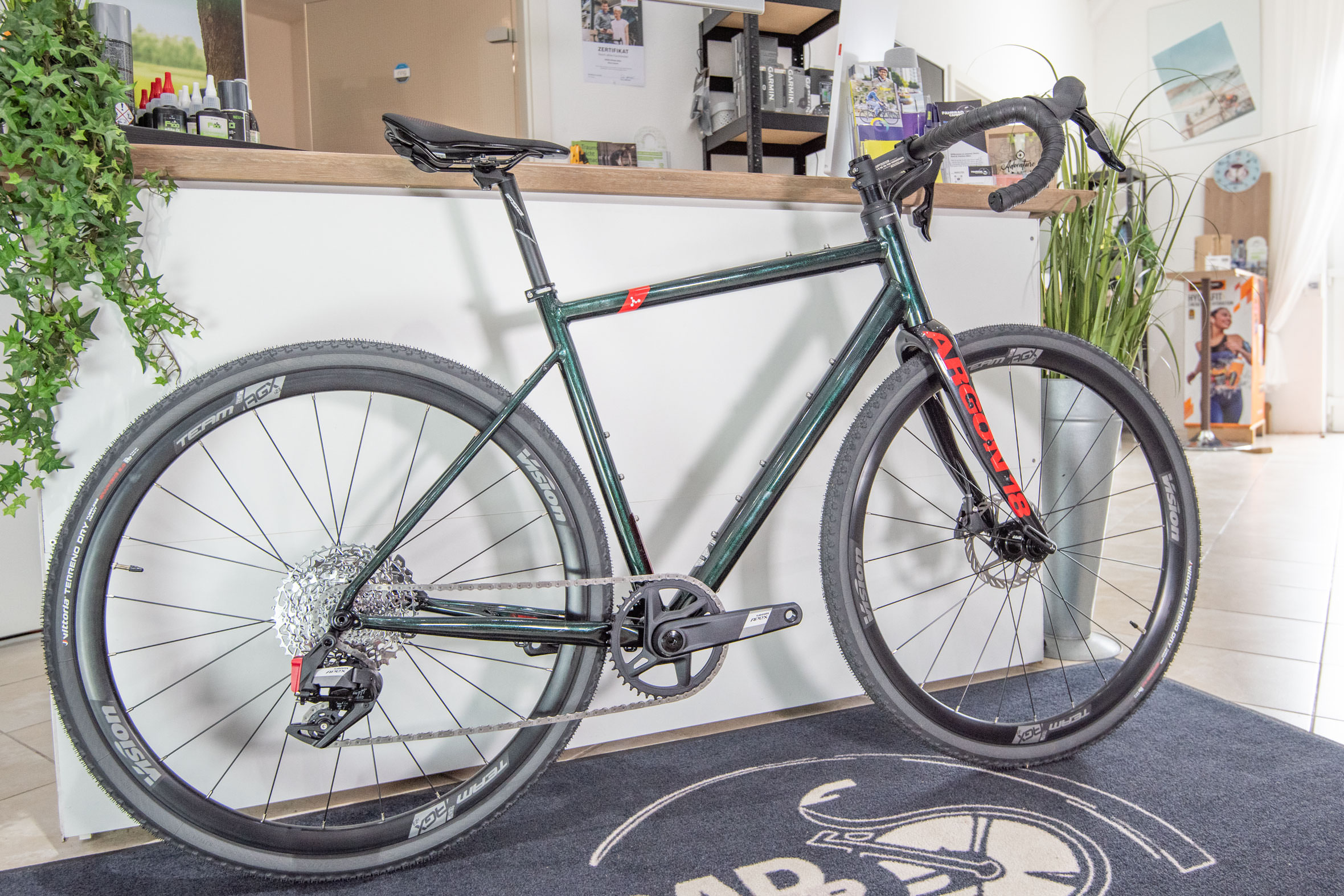 Argon 18 Gravel Bike Grey Matter SRAM APEX AXS XPLR | 2025