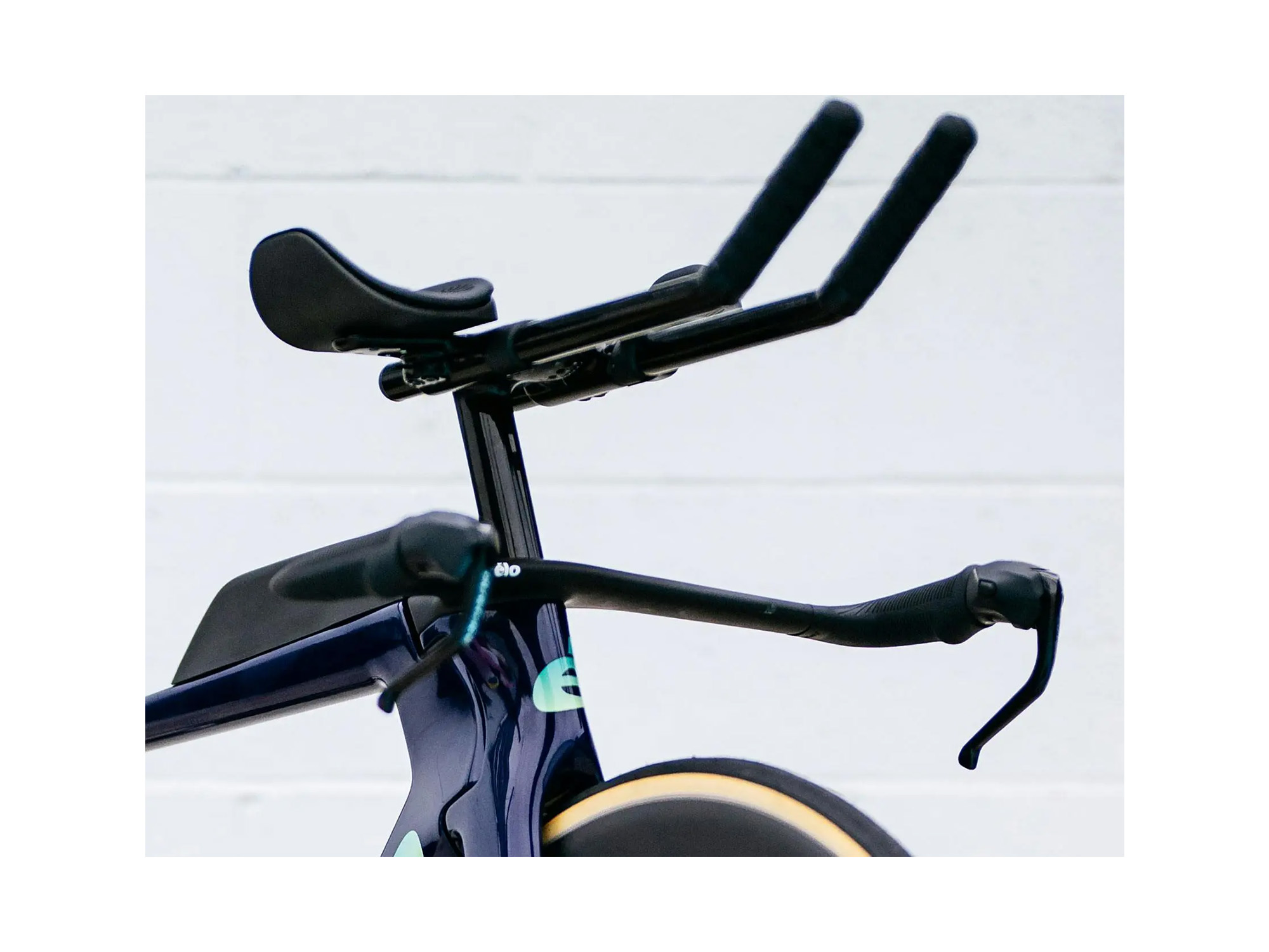Triathlon Bike Cervelo P5 Ultegra DI2 Deep Dahlia | 2025