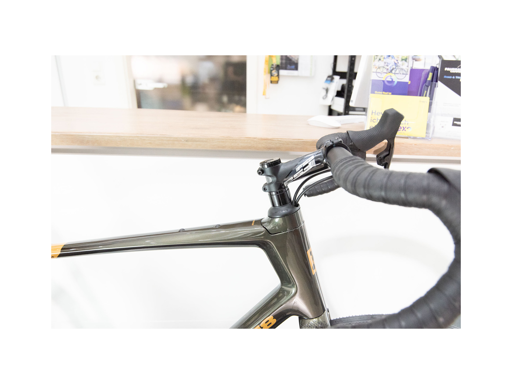 Argon 18 Gravel Bike Dark Matter Rivale AXS Wild Olive | 2024
