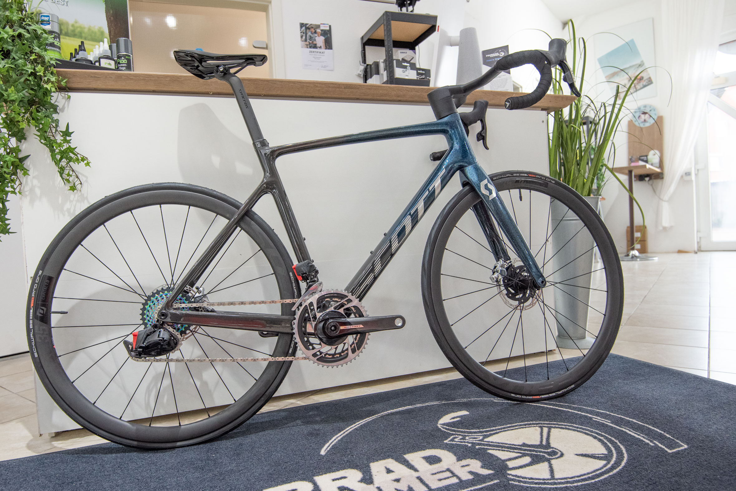 Rennrad SCOTT Addict RC Pro Custom Build SRAM Red AXS | 2024