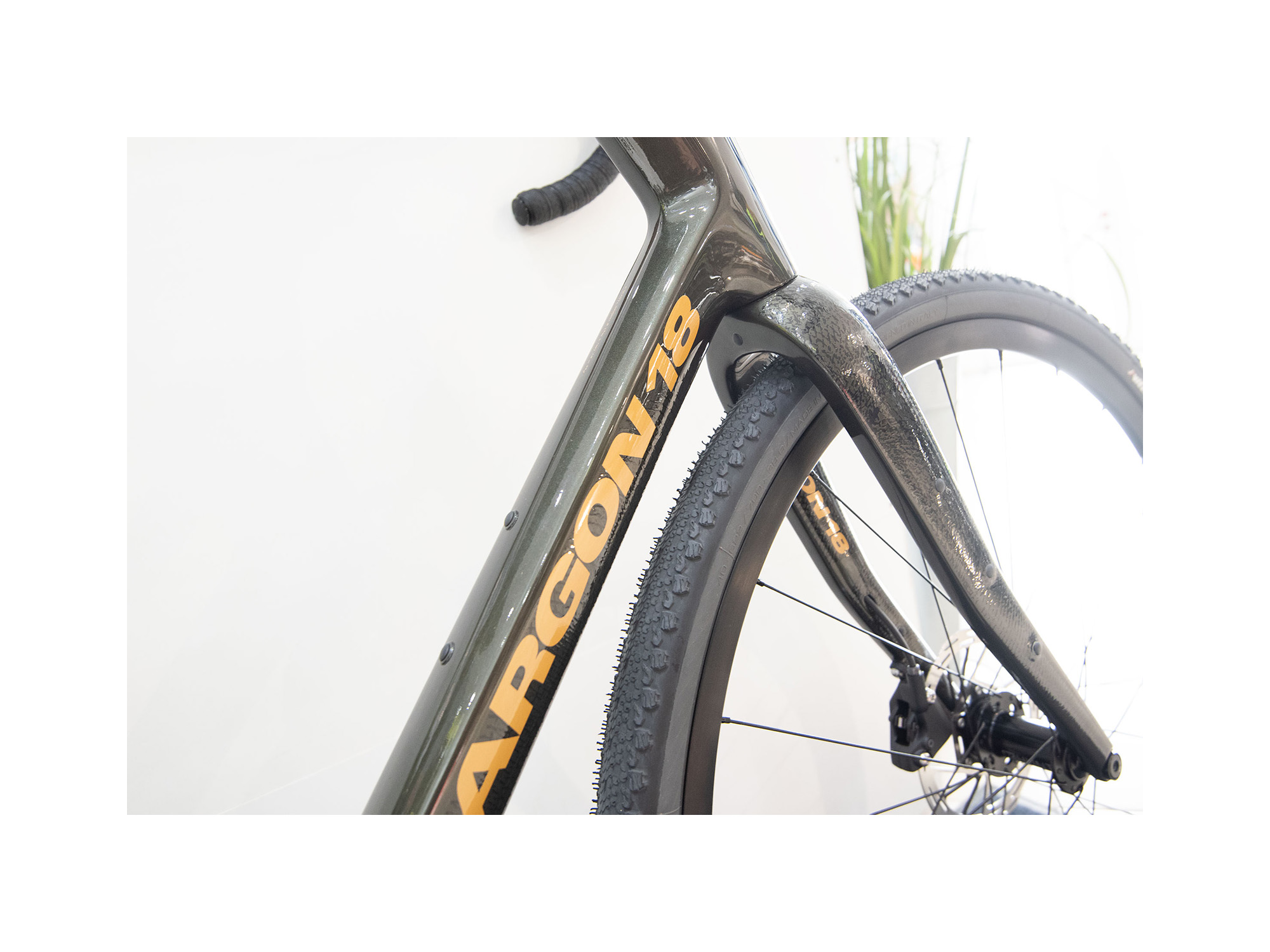 Argon 18 Gravel Bike Dark Matter Apex AXS XPLR Wild Olive | 2024