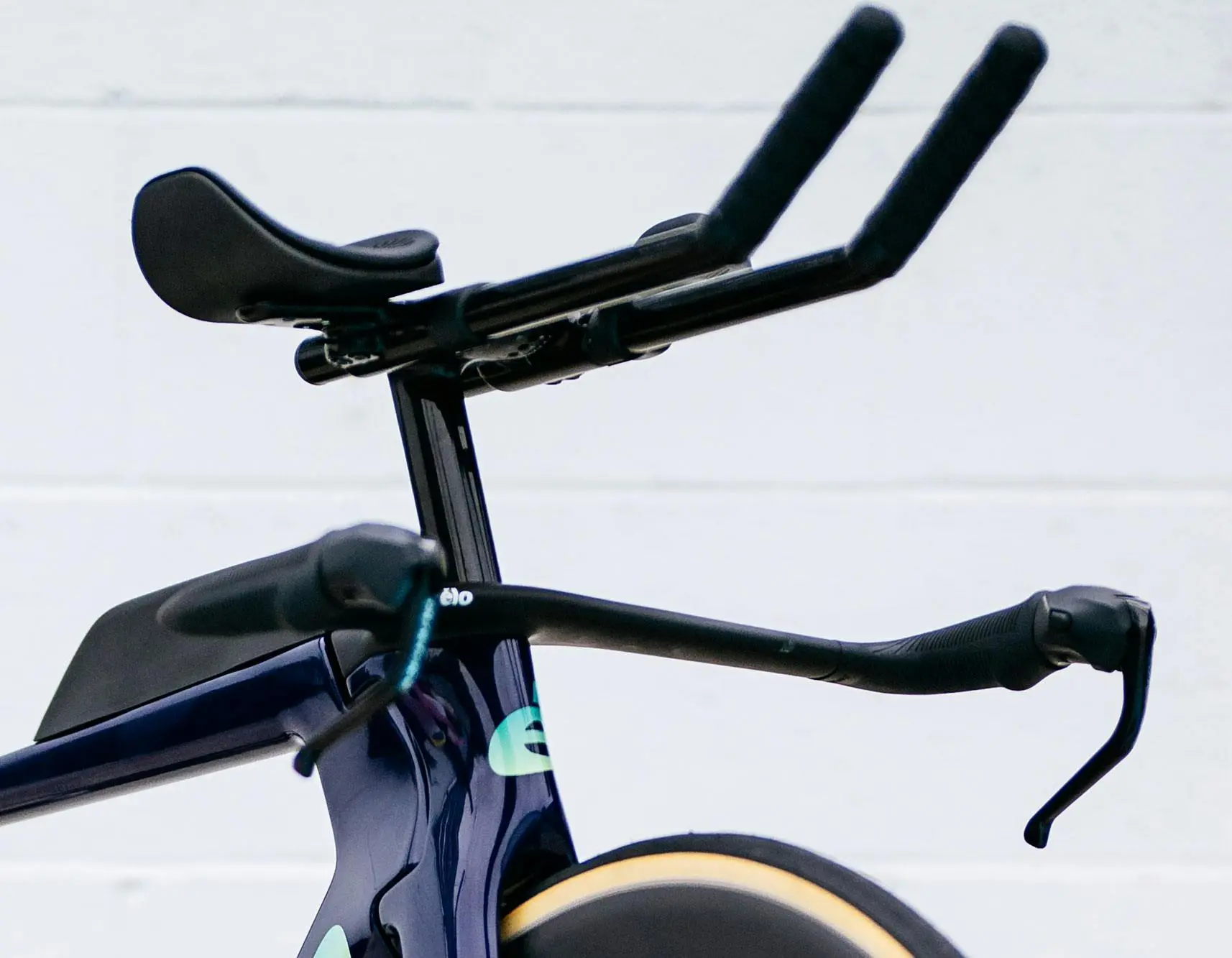 Triathlon Bike Cervelo P5 Ultegra DI2 Deep Dahlia | 2025