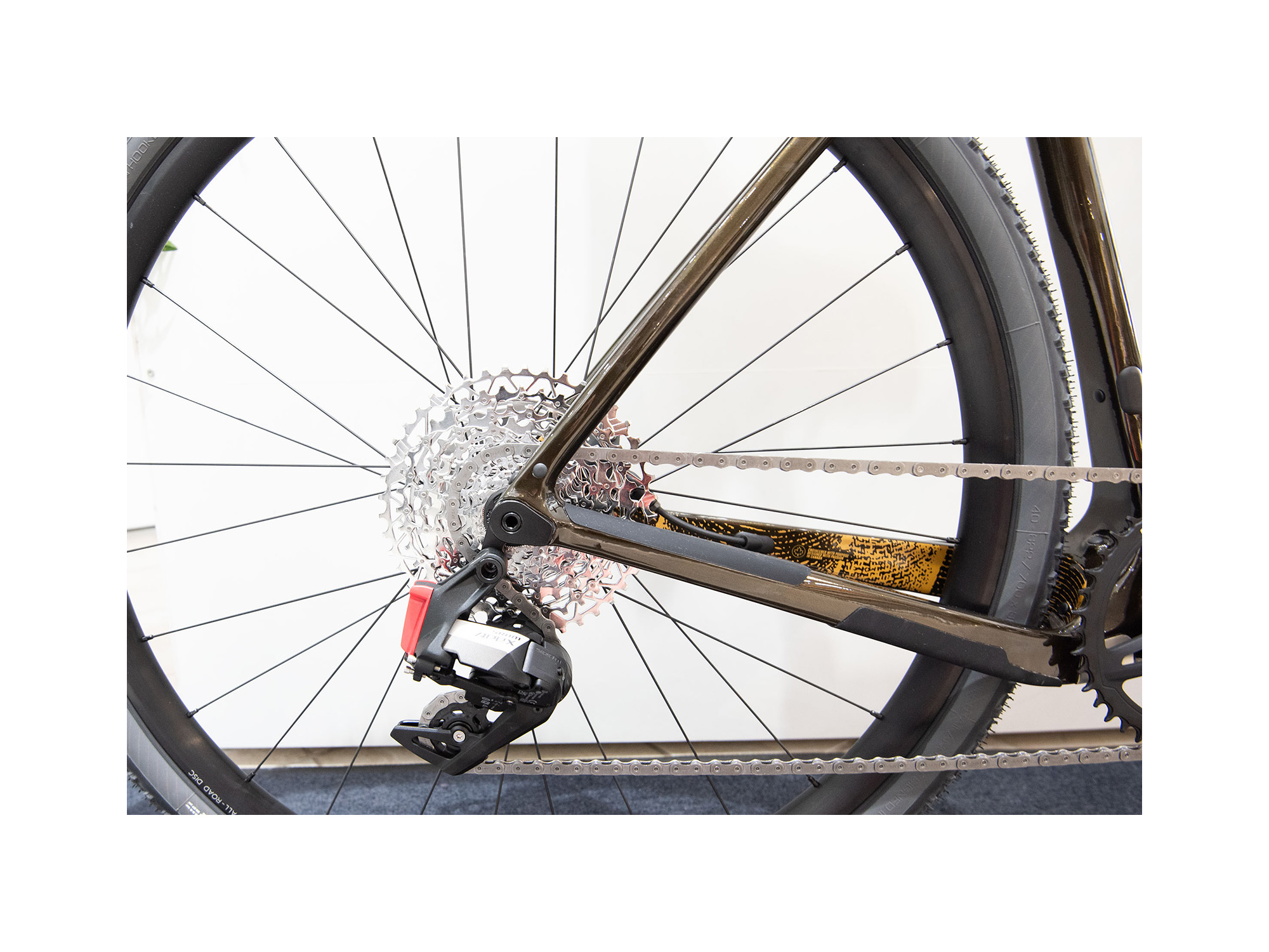 Argon 18 Gravel Bike Dark Matter Apex AXS XPLR Wild Olive | 2024