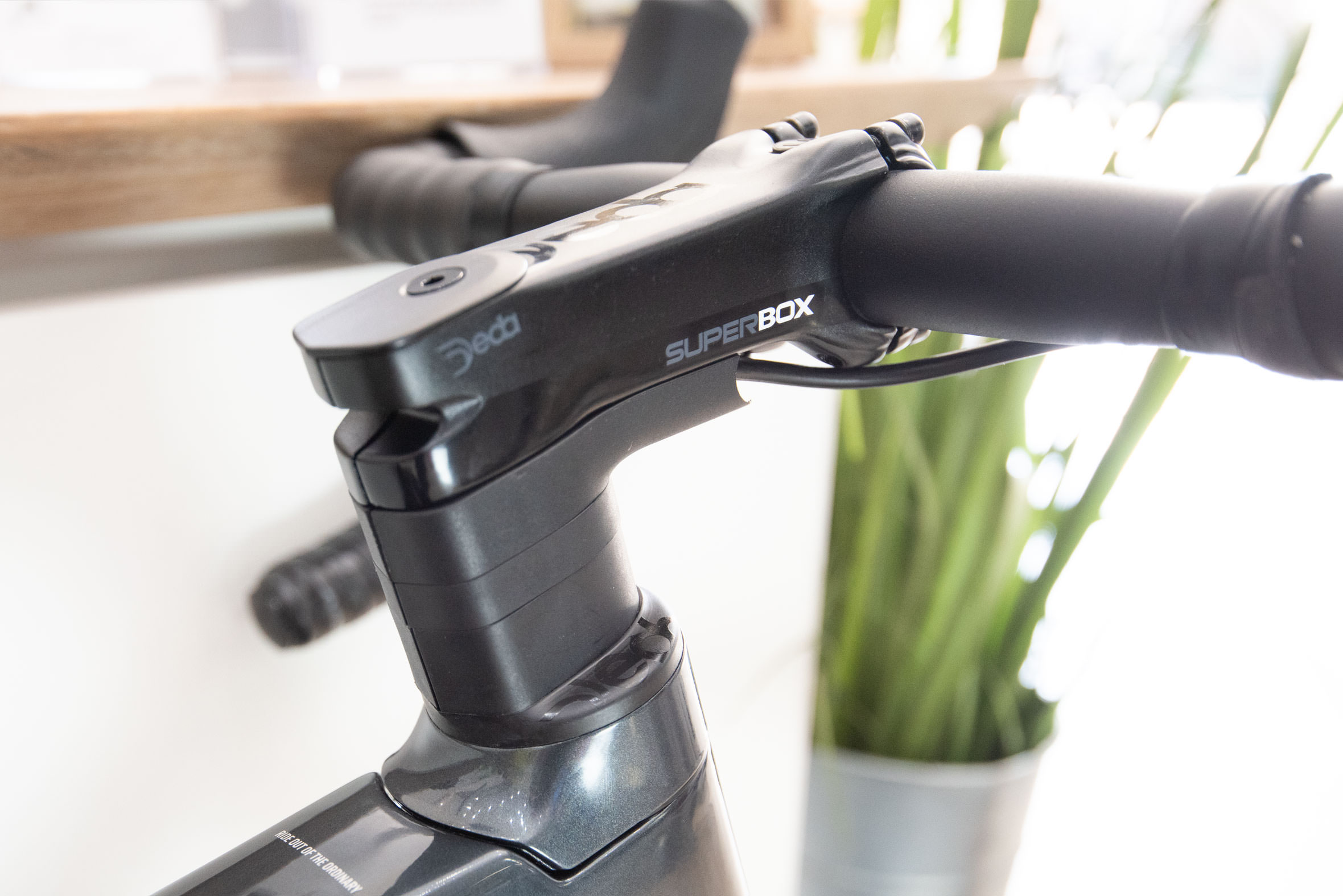 Rennrad Argon 18 Equation - Sram Rival AXS Asphalt Grey | 2025