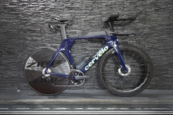 | Triathlon Bike Cervelo P5 Ultegra DI2 2x12 Deep Dahlia Zipp | 2025