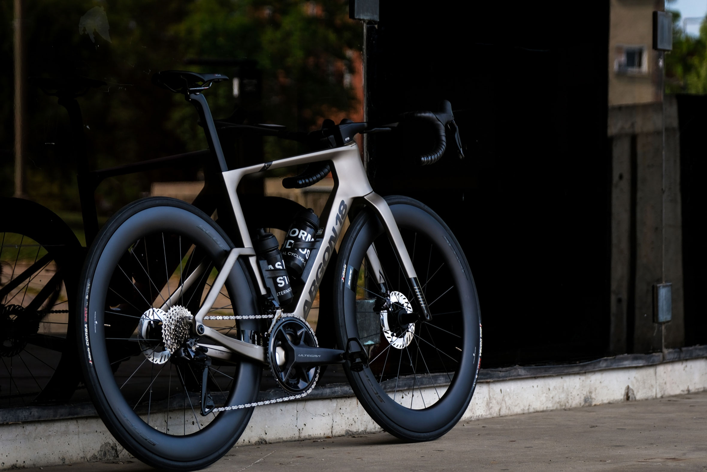 Argon-18-Nitrogen-Mondstein-o